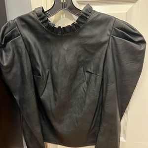Leather puffy sleeve long sleeve top